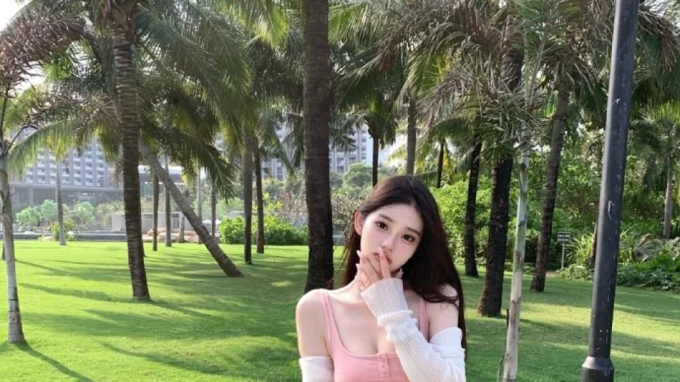 乐播传媒、萝莉社、视频社区：画面信息密度视频观察｜16-绿帽社播放预览封面